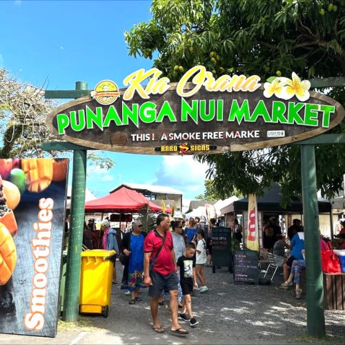 A Winter Escape to the Cook Islands Market