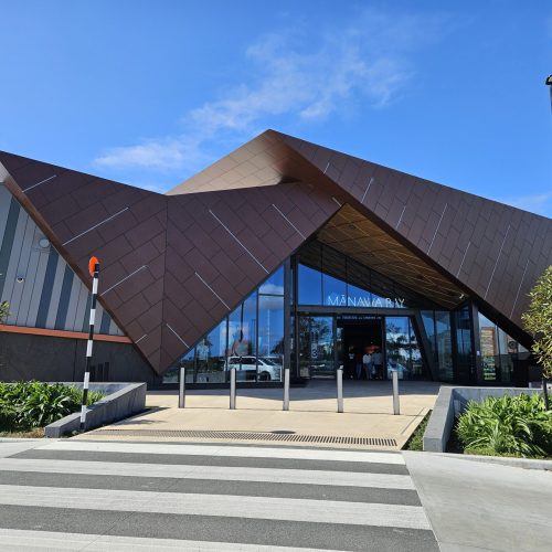Shopping Extravaganza - Auckland - Manawa Bay Outlet Centre
